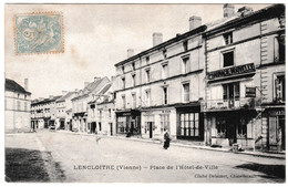 86 Lencloitre, Place De L'hotel De Ville - Lencloitre