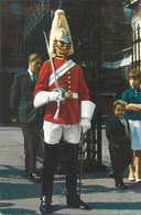 Postcard England London Whitehall Lifeguard Man On Duty Soldier Sentry Uniform - Whitehall