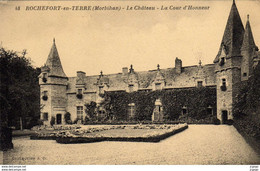 ROCHEFORT EN TERRE -  Le Château . La Cour D'Honneur.    2 Scans   TBE - Rochefort En Terre