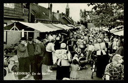 Ref 1591 - Real Photo Postcard - Spakenburg Utrecht - Op De Markt Street Market Netherlands - Spakenburg