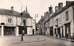 Le Lude          72        Place Neuve.  Année  50   N°9   (voir Scan) - Autres & Non Classés