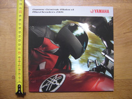 Brochure Catalogue Publicite Prospekt MOTO YAMAHA 2004 Gamme Maxi Scooters - Motos