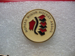 Pin's Thème Hockey Sur Glace, Nepean Minor Hockey Association (Association De Hockey Mineur De Nepean) - Skating (Figure)