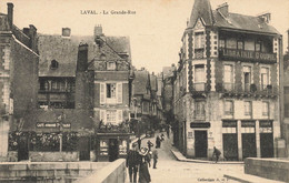 Laval * La Grande Rue * Librairie GOUPIL * Café - Laval