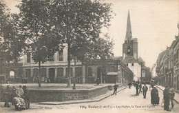 Redon * Les Halles , La Tour Et L'église * Villageois - Redon