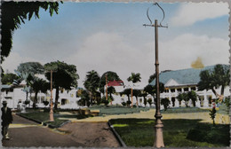 Carte Postale Couleur : Guyane : CAYENNE : Vue D'Ensemble De La Préfecture Et De La Compagnie Générale Transatlantique - Cayenne