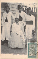 CPA - MADAGASCAR - Tirailleurs Indigènes - Militariat - Madagaskar