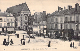 CPA FRANCE - 36 - Issoudun - Un Coin De La Place Du Marché - ND PHOT - Issoudun