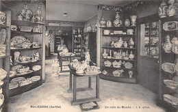 Malicorne Sur Sarthe      72        Poterie . Faïencerie Grès     Un Coin Du Musée    (voir Scan) - Malícorne Sur Sarthe