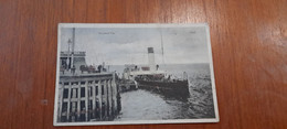 HULL FERRYBOAT PIER  OLD COLOUR  POSTCARD YORKSHIRE - Hull