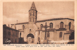 SAUGUES (Haute-Loire) - L'Eglise Paroissiale - La Croix - Saugues