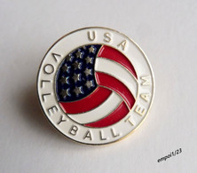 Pin's ~  VOLLEYBALL TEAM USA - Volleyball