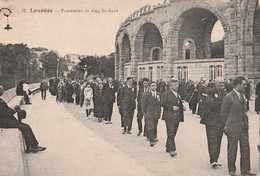 LOURDES. - Procession Le Long Du Gave - Lieux Saints