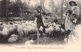 CPA France - Landes - Berger Et Bergère Landaise Sur Leurs échasses, Filant Et Tricotant - A. Daury Photo. - Mouton - Other & Unclassified