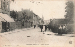 Quesnoy Sur Deule * 1904 * Rue De La Gare * Café Restaurant * Villageois - Autres & Non Classés