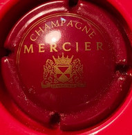 CAPSULE DE CHAMPAGNE MERCIER N° 26a Lettres Fines - Mercier