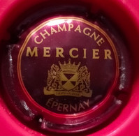 CAPSULE DE CHAMPAGNE MERCIER N° 26a Lettres épaisses - Mercier