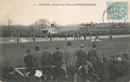 Nord * Vélodrome , Arivée Des Coureurs Cyclistes PARIS ROUBAIX * Course Cycliste Cyclisme Vélo Sport 1907 - Autres & Non Classés