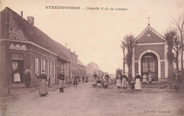 Steenwoorde * Rue Et Chapelle De Notre Dame De Lourdes * Débit De Boissons  A LA NOUVELLE BRIQUETERIE * Villageois - Steenvoorde