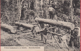 PAPOUASIE-NOUVELLE-GUINEE FRERES COADJUTEURS A LA SCIERIE - Papouasie-Nouvelle-Guinée