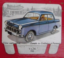 Plaque YLN 702. N° 104. Les Grandes Marques D'automobiles. Chocolat Cafés Martel Mota. Plaquette Métal Vers 1960 - Tin Signs (after1960)