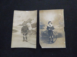 DEUX CARTES- PHOTOS ORIGINALES - ENFANTS POSANT AVEC LEUR CERCEAU - Anonieme Personen