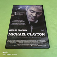 Michael Clayton - Policiers