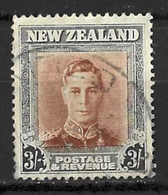 NEW ZEALAND.......KING GEORGE VI..(1936-52..)..." 1947.."......3/-......SG689.......BENT CORNER......USED... - Usados