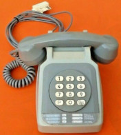 Années 1980 Téléphone à Clavier H.P.F 74 Bonneville (Haute-Savoie) Socotel Modèle S63 - Telephony