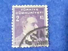 TÜRKİYE- 1930- 40-     2K    BİRİNCİ   ATATÜRK  DAMGALI - Oblitérés