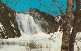 Le Magnifique Chute Montmorency (272'), A Quelque Miles De La Cite De Quebec Avec Le Cone De Glace Au Fond - Chutes Montmorency