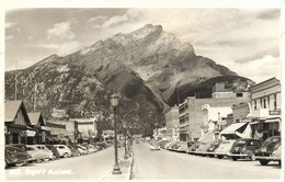 Canada, BANFF, Alberta, Avenue With Cars (1950s) RPPC Postcard - Banff