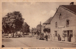 Lauriere (Hte-Vienne) -  Un Coin De La Place -  Café Du Place Et Épicerie  - CPA - Lauriere