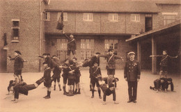 CPA - Belgique - Geer - Orphelinat Saint Joseph - La Cour De Récréations - Une Pyramide - Edit. Nels - Ern Thill - Geer