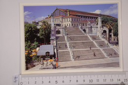 MARSEILLE : Escalier Monumental De La Gare Saint St Charles / Petit Restaurant Self Terrasse En Bas - Stationsbuurt, Belle De Mai, Plombières