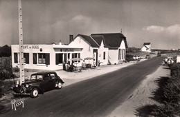 Batz Sur Mer - Route Et Café Du Scall - CITROËN TRACTION , Voiture Auto Ancienne - Batz-sur-Mer (Bourg De B.)