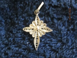 Croix éthiopienne En Fils D'argent - Pendentifs