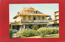 GUYANE---CAYENNE---Maison Ancienne Place Du Coq----voir 2 Scans - Cayenne