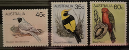 AUSTRALIA - MH* - 1979-1980  # 713/739   3 VALUES - Mint Stamps