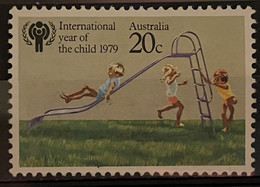 AUSTRALIA - MH* - 1979  # 712 - Mint Stamps