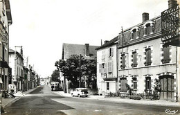 - Puy De Dôme -ref-B567-  Combronde - Route De Montluçon - Garage Peugeot - Voiture Et Petit Plan Autocar - - Combronde