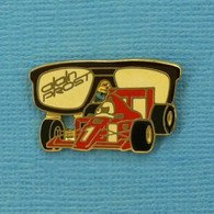 1 PIN'S //  ** FORMULE 1 / LUNETTE ALAIN PROST / NOIRE ** . (POUILLOUX) - F1