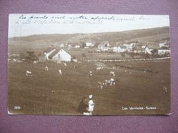 CPA PHOTO LES VERRIERES Rare Plan ? ANIMEE 1920 - Les Verrières