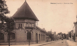 95 - BEZONS - S08544 - Ecole Des Filles - Automobile - L1 - Bezons