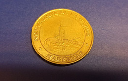 JETON TOURISTIQUE De 2000 - MARSEILLE Notre Dame De La Garde Dpt 13 -  MÉDAILLE TOURISTIQUE MONNAIE DE PARIS MDP - 2000