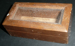 A Restaurer, Ancienne Boite à Timbres En Bois Et Verre - Stamp Boxes