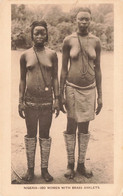 CPA - Nigeria - Ibo Women Wiyh Brass Anklets - Scarification - Seins Nus - Bracelets Jambes - - Nigeria