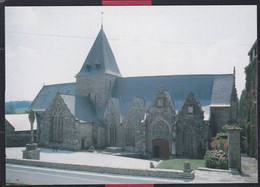 56 - Rochefort En Terre - L'église Notre Dame De La Tronchaye Façade Nord, La Place Et Le Calvaire - Rochefort En Terre