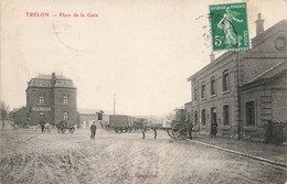 Trélon * Place De La Gare * Ligne Chemin De Fer Du Nord * Attelage * Wagons * Villageois - Autres & Non Classés