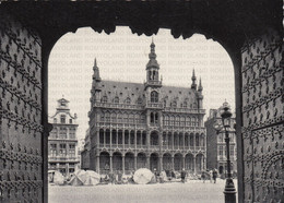 CARTOLINA  BRUXELLES,BELGIO,MAISON DA ROI VUE DU PORCHE DE L'HOTEL DE VILLE,NON VIAGGIATA - Cafés, Hôtels, Restaurants